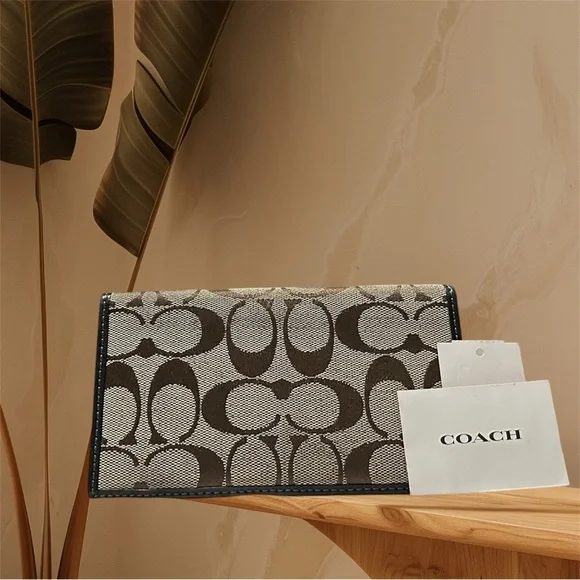 Vintage Coach Signature Brown and Black Card Holder - Picture 5 of 16